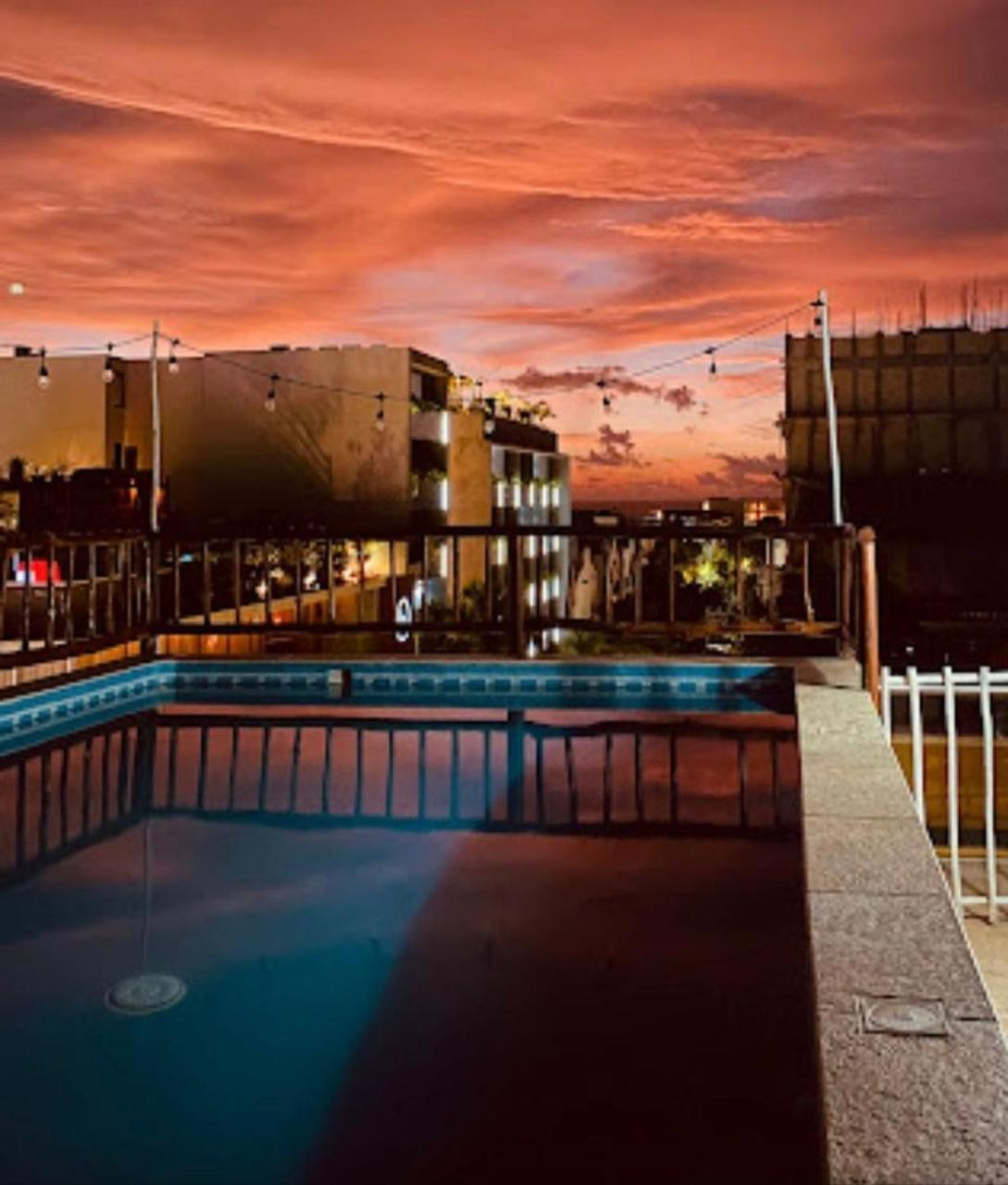 Chingon Anarchy Hotel & Roof Playa del Carmen Exterior photo